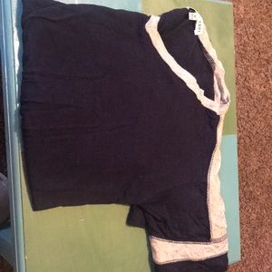 Navy blue and grey shirt from the Buckle